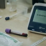 D dimeres eleves et inflammation : prise de sang et résultat laboratoire